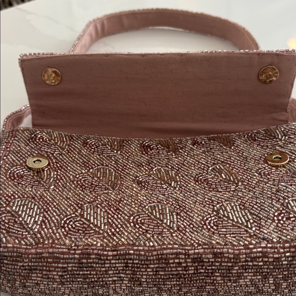 ANTHROPOLOGIE’s Fiona metallic Beaded bag hearts edition. iconic - Picture 3 of 8